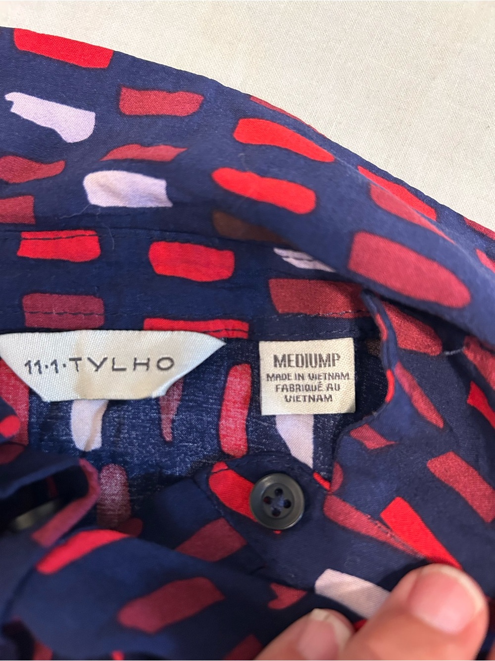 Tylho by Anthropologie Sleeveless Midi Dress in Burgundy and Navy Abstract Print - Picture 2 of 9